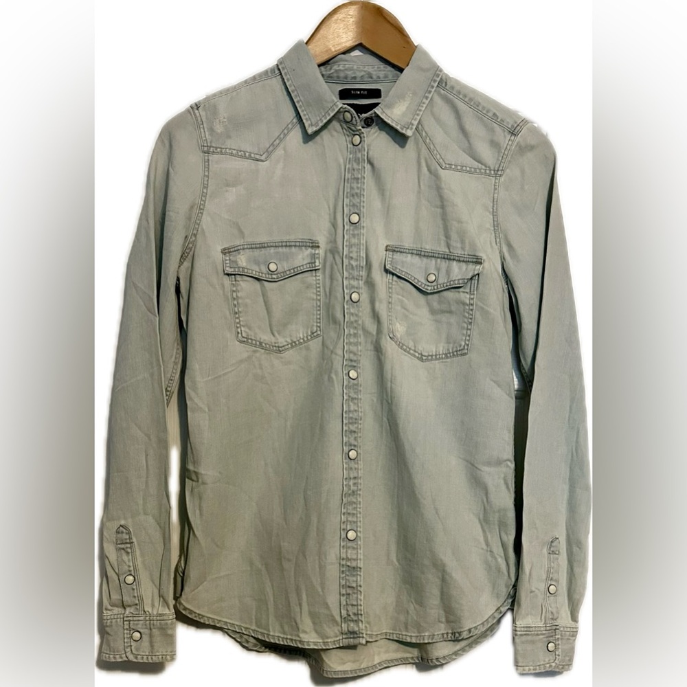 NWT American Eagle Outfitters Women's Button-Up Shirt